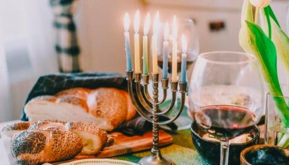 爱游戏体育-体育赛事集中展开，足球风采引人注目，体育足球比赛时间表